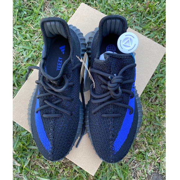 Adidas Yeezy Boost 350 V2 - Picture 6 of 10